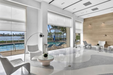 Condominio en alquiler en Miami Beach, Florida, 2 dormitorios, 100.15 m2 № 1953590 - foto 23