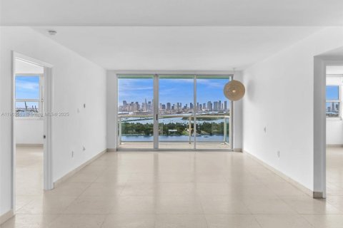 Condominio en alquiler en Miami Beach, Florida, 2 dormitorios, 100.15 m2 № 1953590 - foto 8