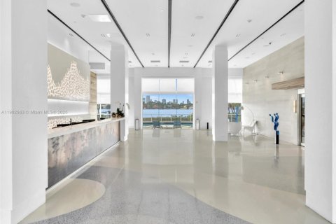 Condominio en alquiler en Miami Beach, Florida, 2 dormitorios, 100.15 m2 № 1953590 - foto 22