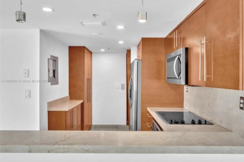 Condominio en alquiler en Miami Beach, Florida, 2 dormitorios, 100.15 m2 № 1953590 - foto 10