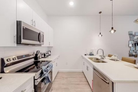 Touwnhouse à vendre à Davenport, Floride: 4 chambres, 187.66 m2 № 1539185 - photo 2