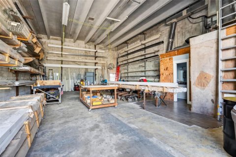 Commercial property in Hialeah, Florida № 1970333 - photo 7