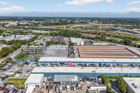 Commercial property in Hialeah, Florida № 1970333 - photo 26