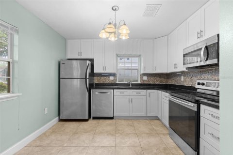 Condo in Longwood, Florida, 2 bedrooms  № 2151875 - photo 2