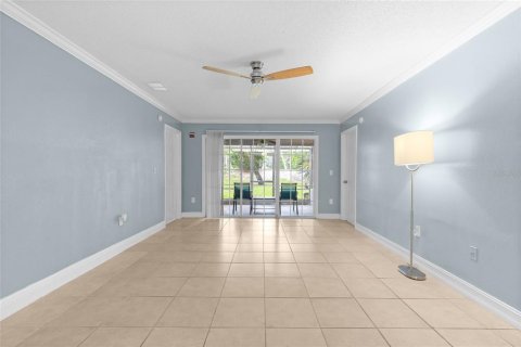 Condo in Longwood, Florida, 2 bedrooms  № 2151875 - photo 9