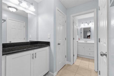 Condo in Longwood, Florida, 2 bedrooms  № 2151875 - photo 12