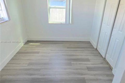 Casa en alquiler en Hollywood, Florida, 3 dormitorios, 69.12 m2 № 2023338 - foto 29