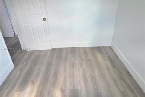 Casa en alquiler en Hollywood, Florida, 3 dormitorios, 69.12 m2 № 2023338 - foto 30