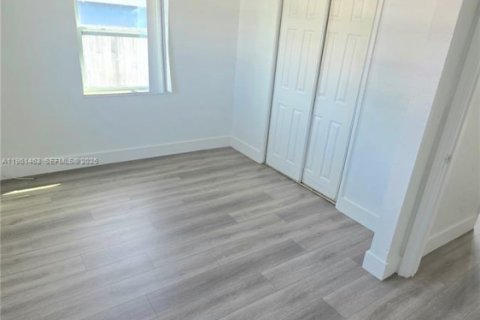 Casa en alquiler en Hollywood, Florida, 3 dormitorios, 69.12 m2 № 2023338 - foto 28