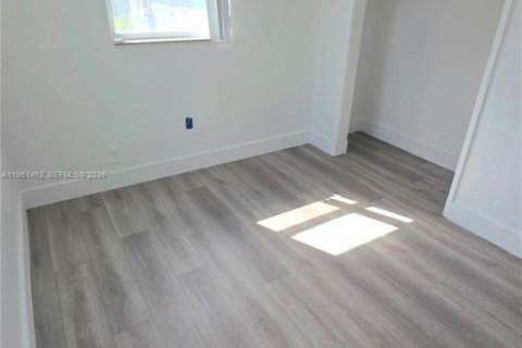 Casa en alquiler en Hollywood, Florida, 3 dormitorios, 69.12 m2 № 2023338 - foto 25