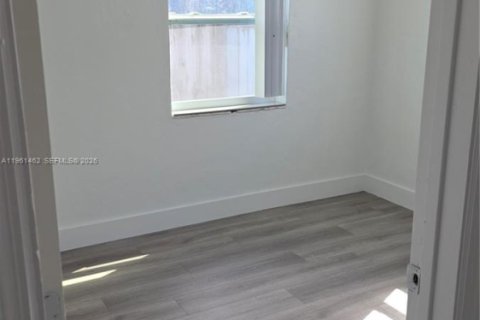 Casa en alquiler en Hollywood, Florida, 3 dormitorios, 69.12 m2 № 2023338 - foto 16