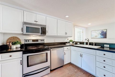 Villa ou maison à vendre à Mount Dora, Floride: 4 chambres, 230.3 m2 № 2126957 - photo 17