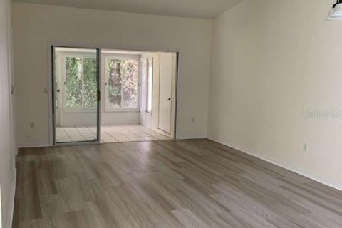 House in Hudson, Florida 2 bedrooms, 110.46 sq.m. № 2395843 - photo 8