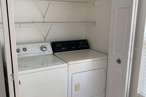 House in Hudson, Florida 2 bedrooms, 110.46 sq.m. № 2395843 - photo 5