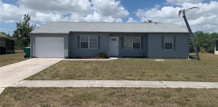 Casa en Port Charlotte, Florida 3 dormitorios, 105.26 m2 № 1620468