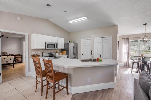 House in Edgewater, Florida 3 bedrooms, 130.43 sq.m. № 1662249 - photo 10