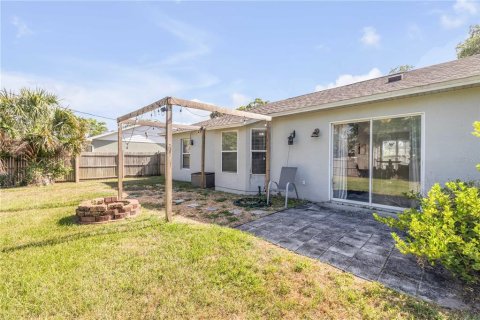 House in Edgewater, Florida 3 bedrooms, 130.43 sq.m. № 1662249 - photo 22