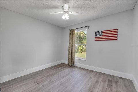House in Edgewater, Florida 3 bedrooms, 130.43 sq.m. № 1662249 - photo 16