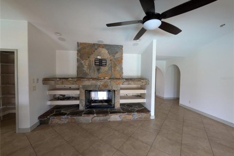 Casa en venta en Punta Gorda, Florida, 4 dormitorios, 240.25 m2 № 1770211 - foto 13