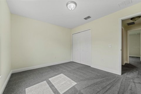 House in Orange City, Florida 3 bedrooms, 139.35 sq.m. № 1682993 - photo 28