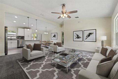 House in Orange City, Florida 3 bedrooms, 139.35 sq.m. № 1682993 - photo 7