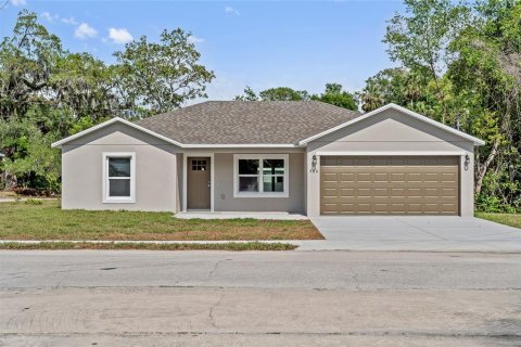 House in Orange City, Florida 3 bedrooms, 139.35 sq.m. № 1682993 - photo 2