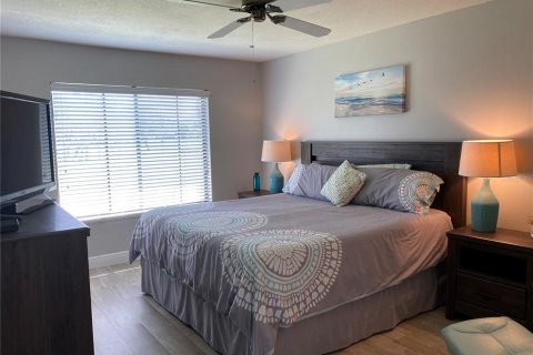 Copropriété à louer à Sarasota, Floride: 2 chambres, 112.6 m2 № 2298573 - photo 15