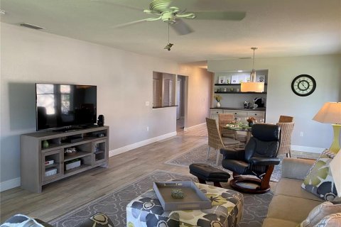 Copropriété à louer à Sarasota, Floride: 2 chambres, 112.6 m2 № 2298573 - photo 24