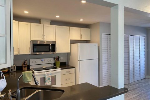 Copropriété à louer à Sarasota, Floride: 2 chambres, 112.6 m2 № 2298573 - photo 9