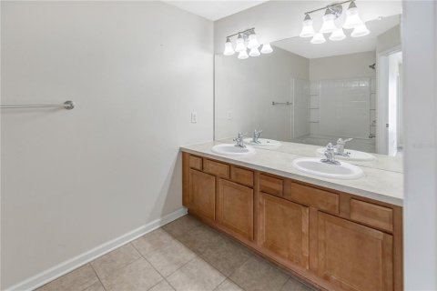 Townhouse in Riverview, Florida 3 bedrooms, 150.69 sq.m. № 2092500 - photo 24