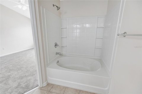 Townhouse in Riverview, Florida 3 bedrooms, 150.69 sq.m. № 2092500 - photo 25