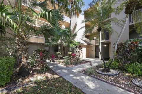 Copropriété à vendre à Davie, Floride: 2 chambres, 102.19 m2 № 2042255 - photo 2