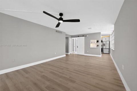 Copropriété à vendre à Davie, Floride: 2 chambres, 102.19 m2 № 2042255 - photo 6