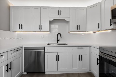 Copropriété à vendre à Davie, Floride: 2 chambres, 102.19 m2 № 2042255 - photo 11