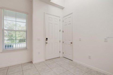 House in Winter Garden, Florida 4 bedrooms, 193.05 sq.m. № 2237459 - photo 8