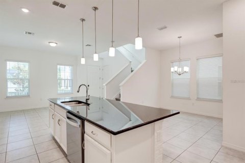 House in Winter Garden, Florida 4 bedrooms, 193.05 sq.m. № 2237459 - photo 19