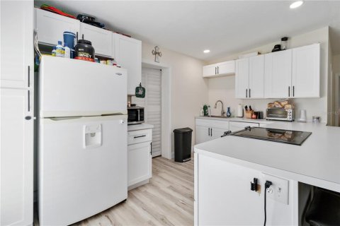 Casa en venta en Sarasota, Florida, 2 dormitorios, 112.13 m2 № 1919232 - foto 8