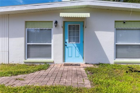 Casa en venta en Sarasota, Florida, 2 dormitorios, 112.13 m2 № 1919232 - foto 3