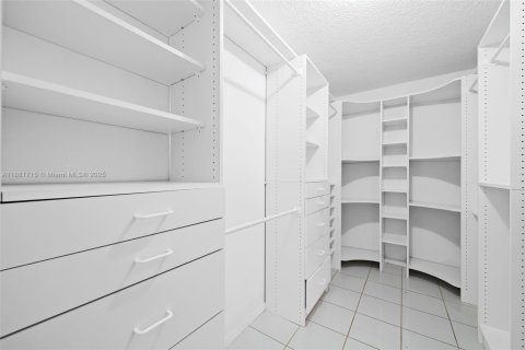 Copropriété à vendre à Fort Lauderdale, Floride: 2 chambres, 169.18 m2 № 1930250 - photo 17