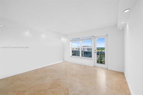Copropriété à vendre à Fort Lauderdale, Floride: 2 chambres, 169.18 m2 № 1930250 - photo 20