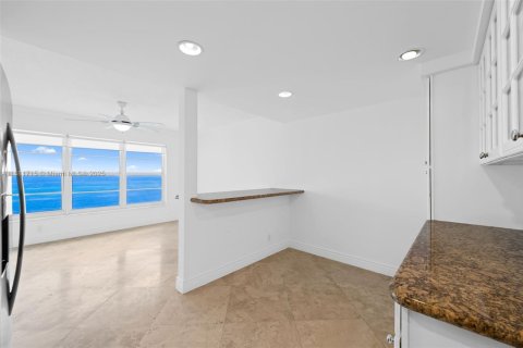 Copropriété à vendre à Fort Lauderdale, Floride: 2 chambres, 169.18 m2 № 1930250 - photo 13