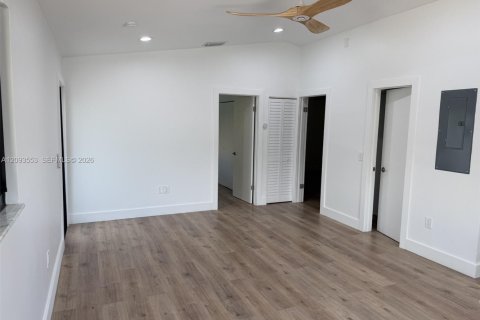 Villa ou maison à louer à Key Largo, Floride: 3 chambres, 102.19 m2 № 2382997 - photo 13