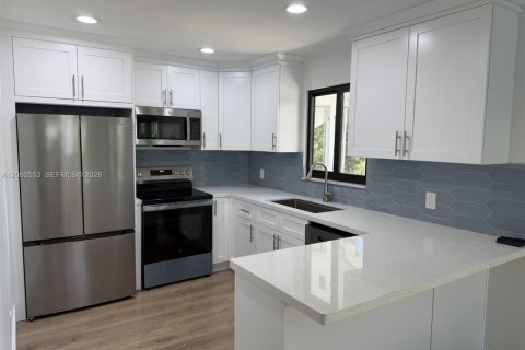 Villa ou maison à louer à Key Largo, Floride: 3 chambres, 102.19 m2 № 2382997 - photo 3