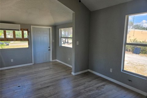 House in Saint Petersburg, Florida 2 bedrooms, 64.2 sq.m. № 2097343 - photo 6