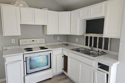 House in Saint Petersburg, Florida 2 bedrooms, 64.2 sq.m. № 2097343 - photo 4
