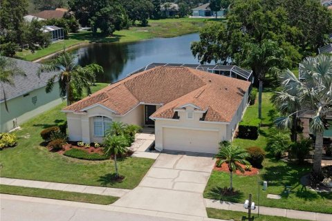 House in Bradenton, Florida 3 bedrooms, 156.17 sq.m. № 2101280