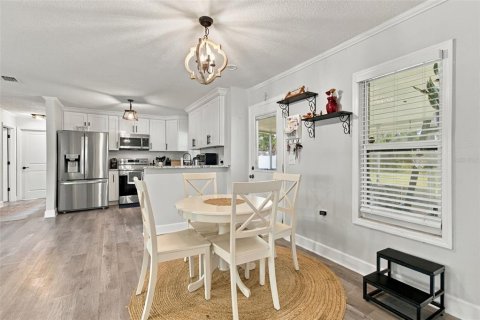 House in Oldsmar, Florida 4 bedrooms, 113.71 sq.m. № 2416653 - photo 6