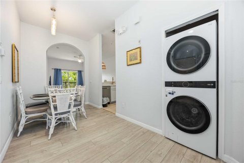 Condo in Davenport, Florida, 3 bedrooms  № 2115158 - photo 11