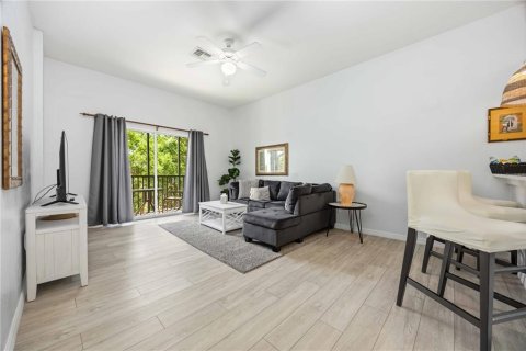 Condo in Davenport, Florida, 3 bedrooms  № 2115158 - photo 14