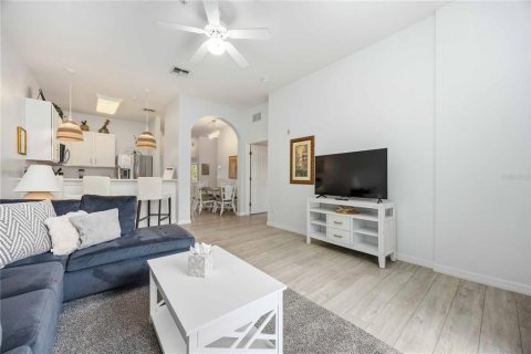 Condo in Davenport, Florida, 3 bedrooms  № 2115158 - photo 15